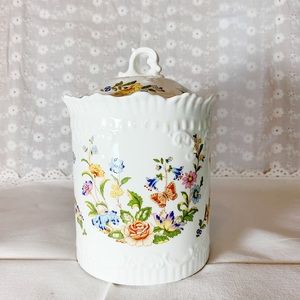 Aynsley Biscuit Barrel and lid